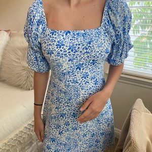 Skylar + Madison Blue and White Floral Puff-Sleeve Mini Dress